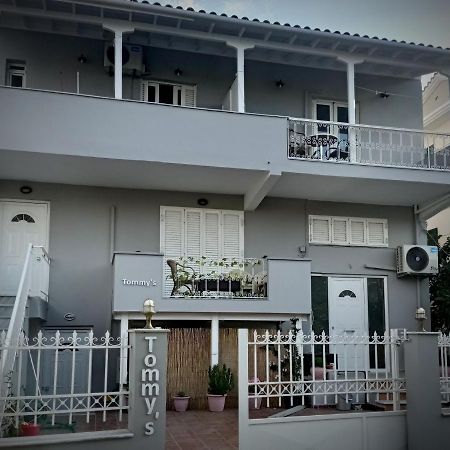 Tommy"S Rooms Lefkada Island ภายนอก รูปภาพ