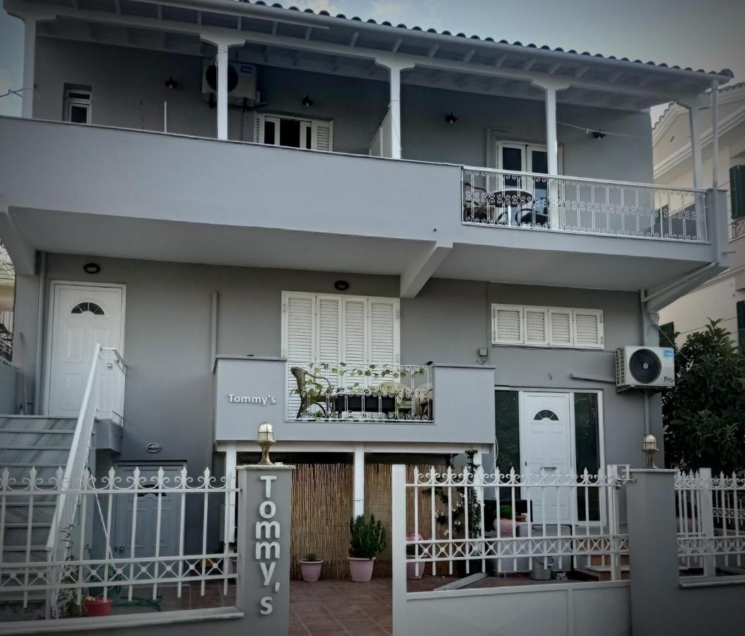 Tommy"S Rooms Lefkada Island ภายนอก รูปภาพ