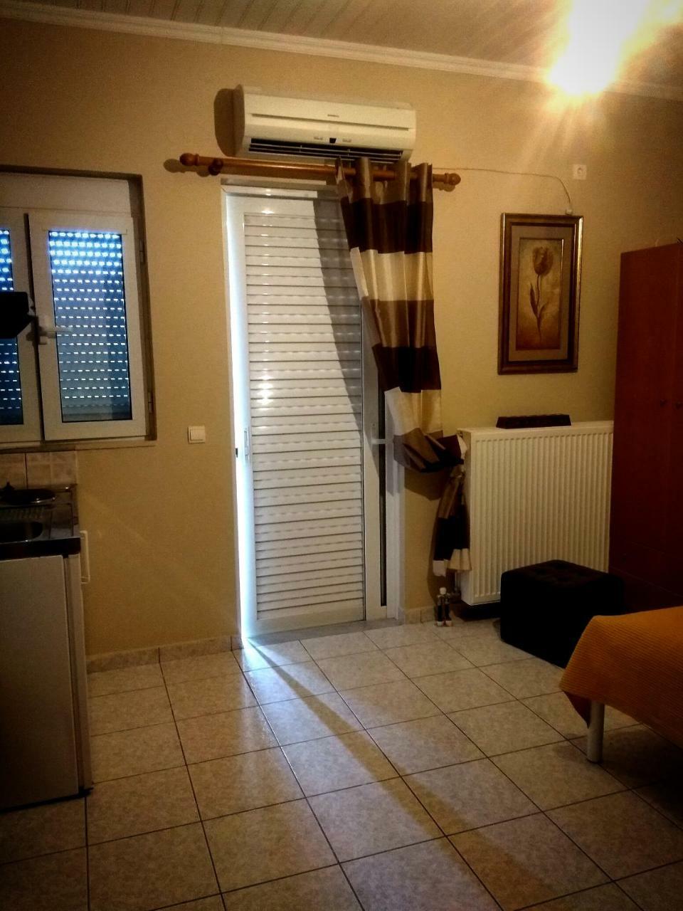 Tommy"S Rooms Lefkada Island ภายนอก รูปภาพ